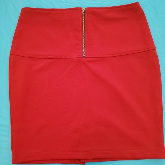 2 Medium Size Skirts - Picture 7 of 8